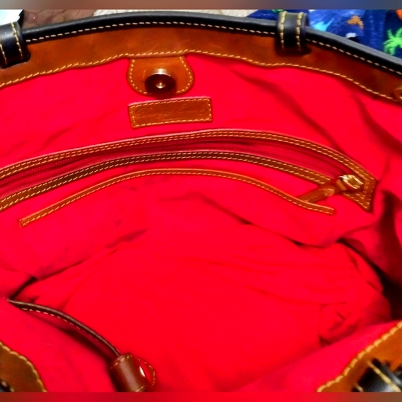 Dooney and Bourke shoulder leather bag - Picture 4 of 16